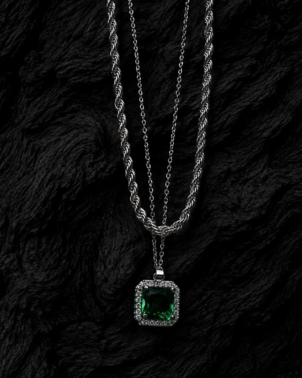 ROPE CHAIN WITH GREEN SQUARE EMERALD PENDANT