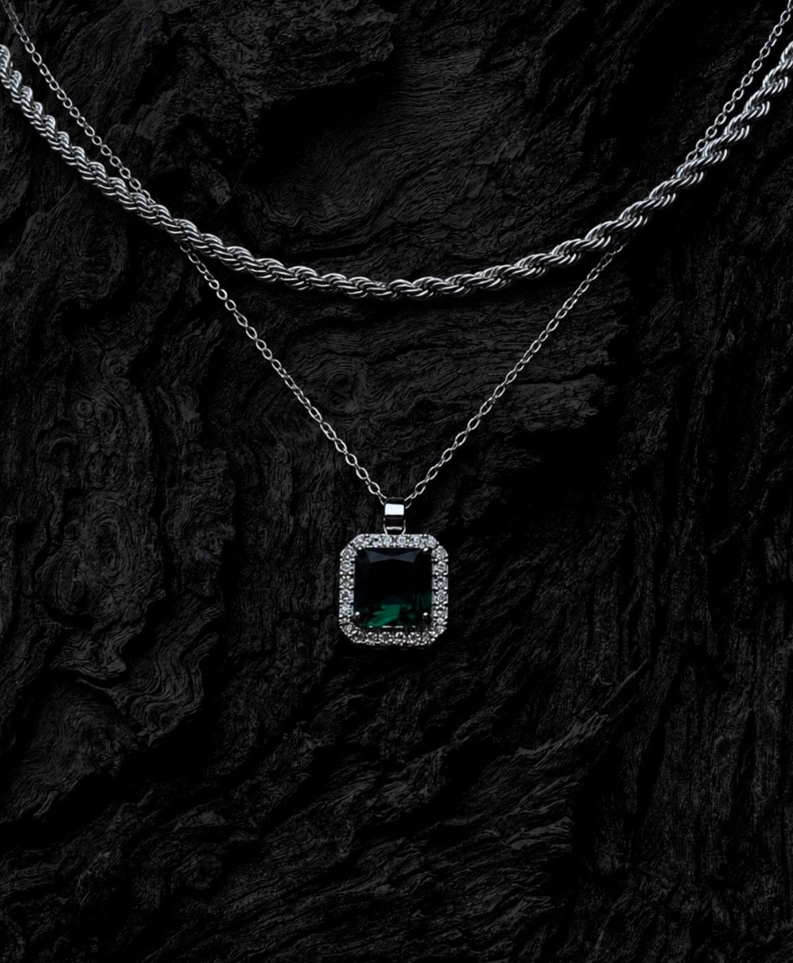 ROPE CHAIN WITH GREEN SQUARE EMERALD PENDANT