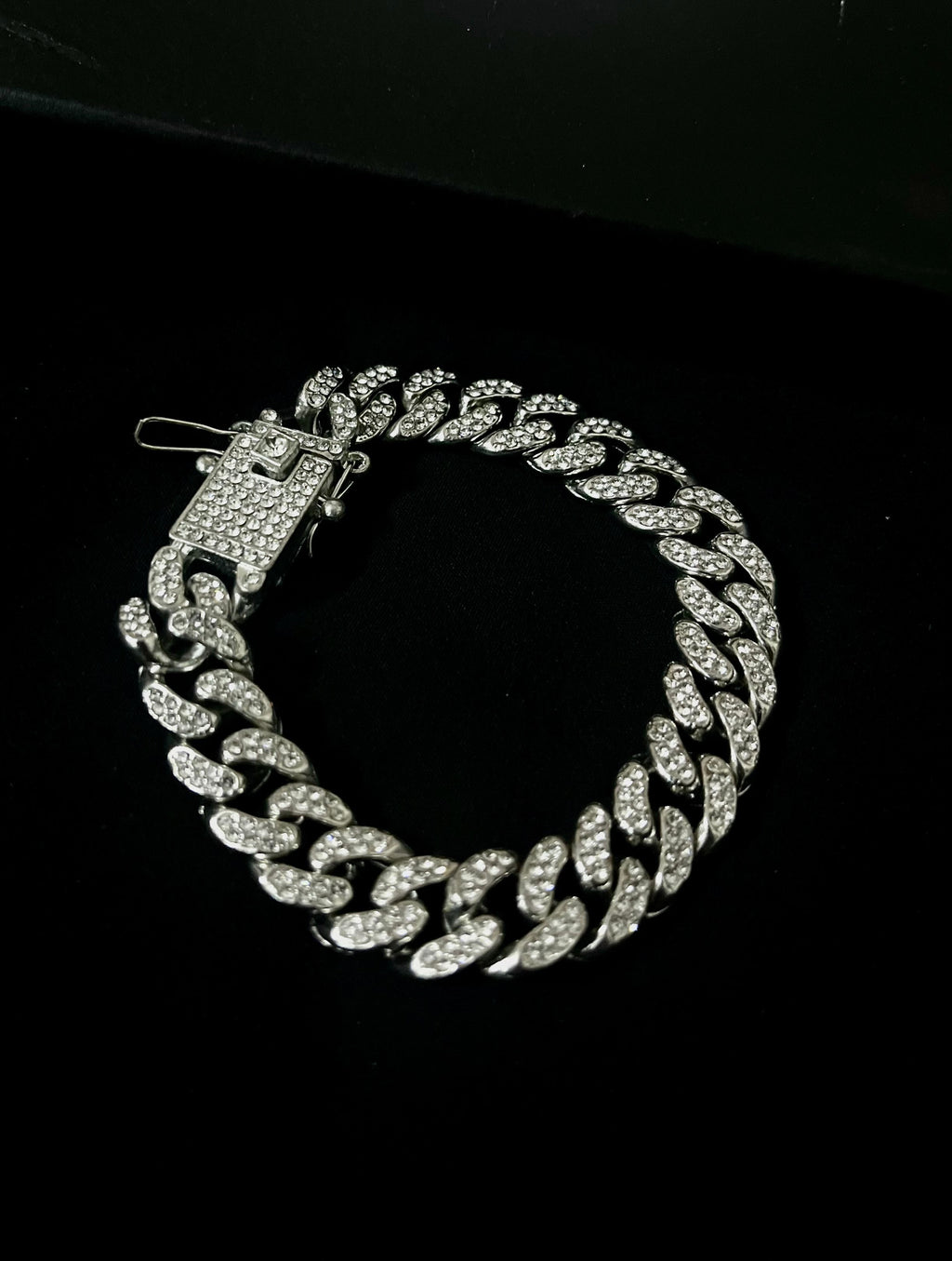 ICEDOUT CUBAN LINK CHAIN BRACELET
