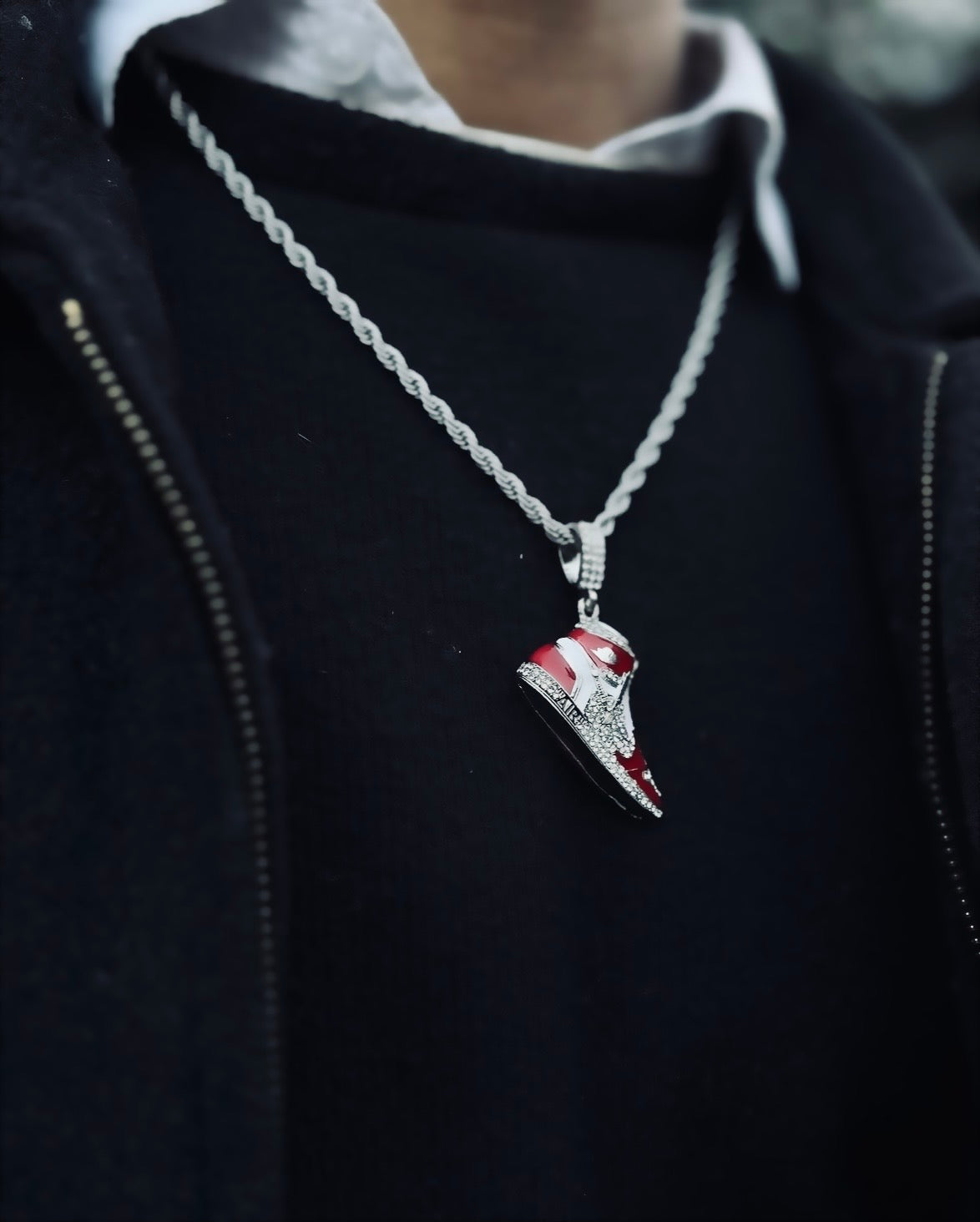 BLINKING SNEAKERS PENDANT WITH CHAIN