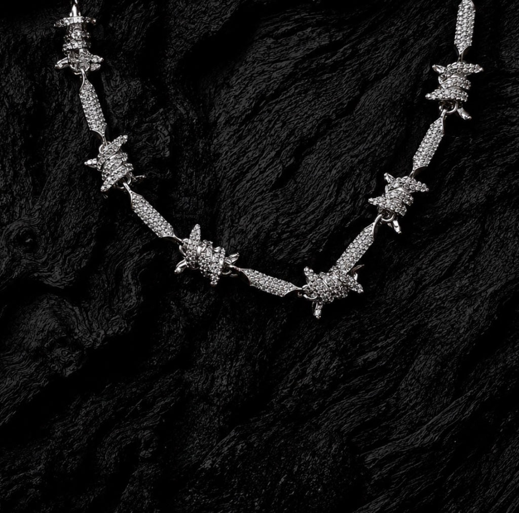 ICEDOUT LINK TRAP NECKLACE